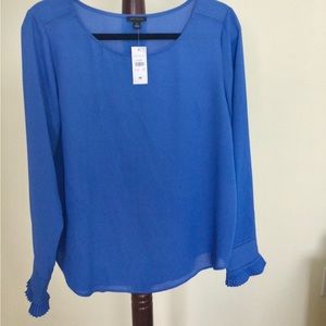 NWT Gorgeous Ann Taylor top
